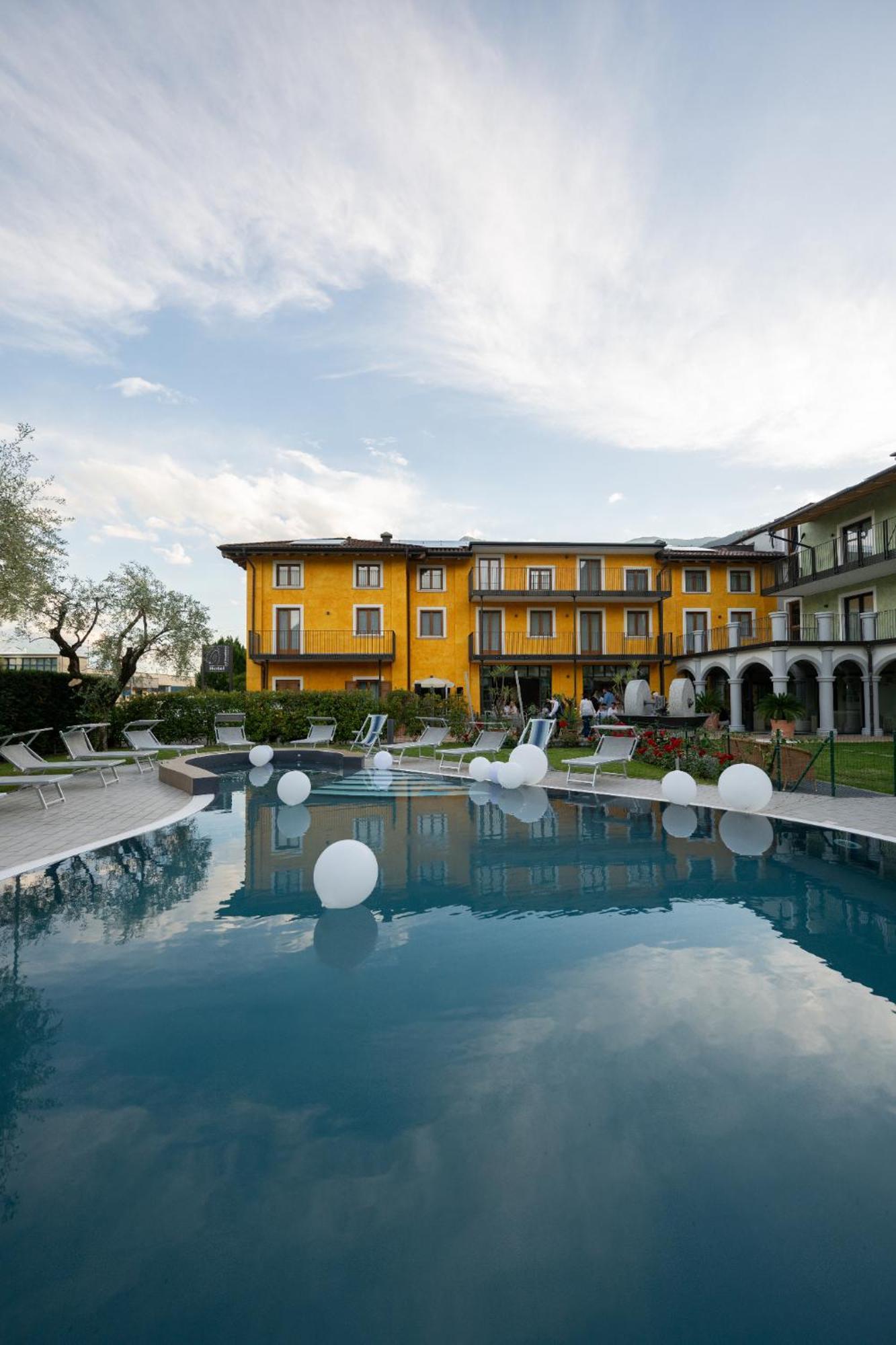 Residence Al Frantoio Arco Bagian luar foto